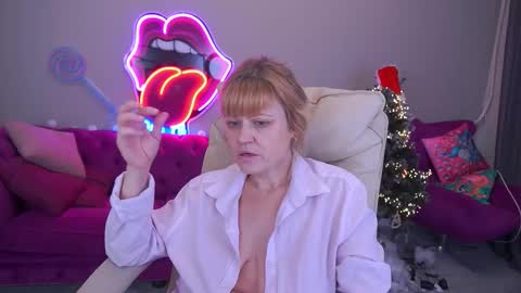 Snapshot of bellalapetit chatting on 01.07.26 Bella online show from 01.07.26