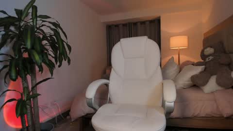 Bella Mia online show from 02.02.25