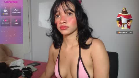 Snapshot of bellamy_sweet chatting on 01.11.25 bellamy online show from 01.11.25