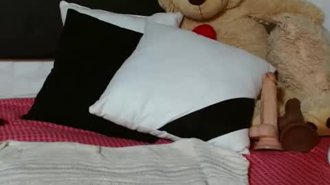 Snapshot of bellamy_sweet chatting on 01.12.25 bellamy online show from 01.12.25