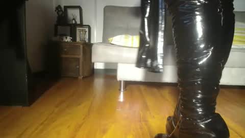 Camille  online show from 01.26.25