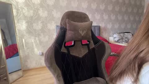 Snapshot of bellaparker_ chatting on 02.24.25 bellaparker_ online show from 02.24.25