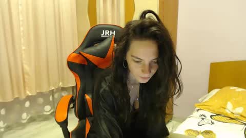 bellaqueen0701 online show from 02.16.25