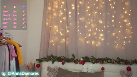 Snapshot of bellarasole chatting on 12.13.25 Anna u can call me Ana de Armas online show from 12.13.25