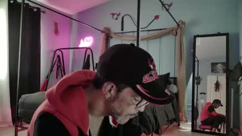 Snapshot of bellaskeykeeper chatting on 04.12.26 Bellaskeykeeper online show from 04.12.26