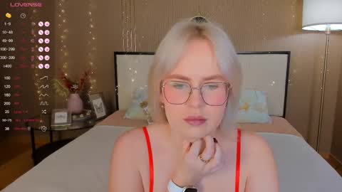 Bella online show from 12.05.25