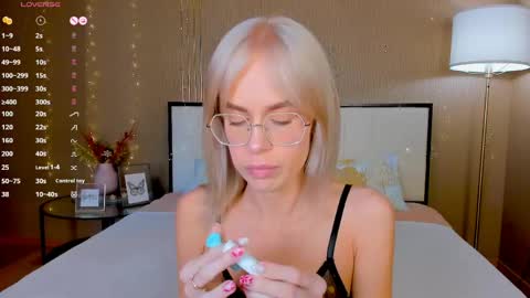 Bella online show from 05.04.26
