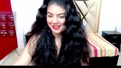 Snapshot of bellatraviesa chatting on 05.30.26 bellatraviesa online show from 05.30.26