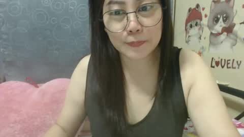 Snapshot of bellbabe chatting on 01.09.25 Bella online show from 01.09.25