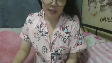 Snapshot of bellbabe chatting on 01.16.25 Bella online show from 01.16.25