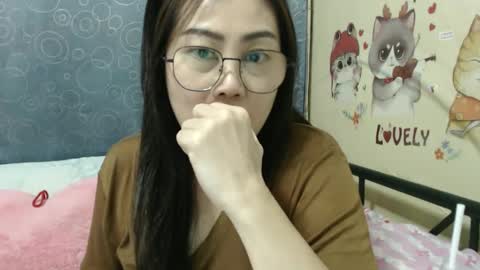 Snapshot of bellbabe chatting on 02.03.25 Bella online show from 02.03.25