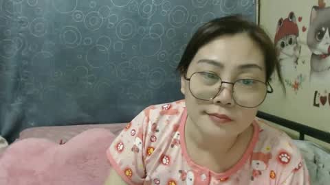 Snapshot of bellbabe chatting on 03.05.25 Bella online show from 03.05.25