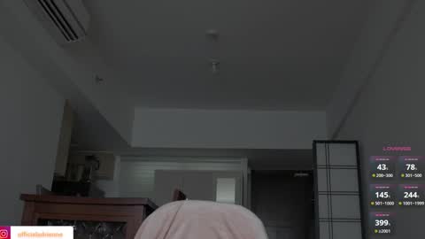 Snapshot of belle_adrienne chatting on 02.25.26 Belle Adrienne IG online show from 02.25.26