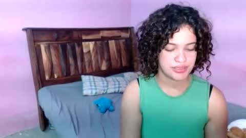 Snapshot of belle_katty000 chatting on 06.08.26 SOFIA online show from 06.08.26