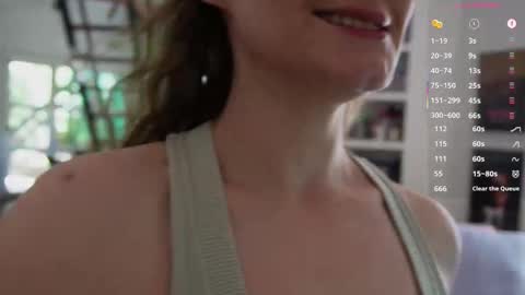 Snapshot of bellebabyboo chatting on 11.03.25 BELLE online show from 11.03.25