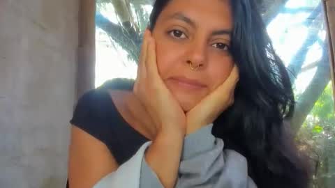 Snapshot of bellezacosmica chatting on 05.13.26 bellezacosmica online show from 05.13.26