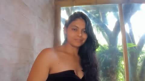 Snapshot of bellezacosmica chatting on 05.29.26 bellezacosmica online show from 05.29.26