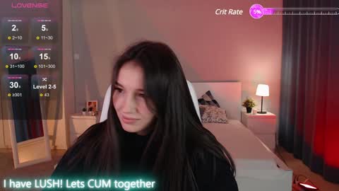 Snapshot of bellla_haddid chatting on 01.27.25 Bella online show from 01.27.25