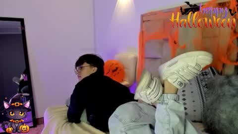 Neon online show from 10.20.25