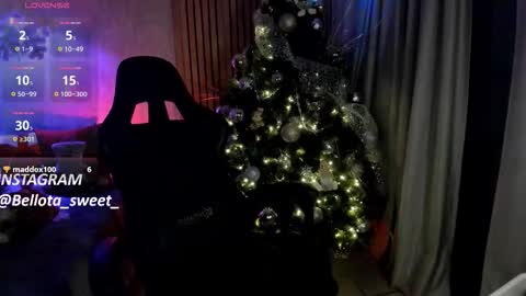 Snapshot of bellota_sweet chatting on 12.18.25 Bella online show from 12.18.25