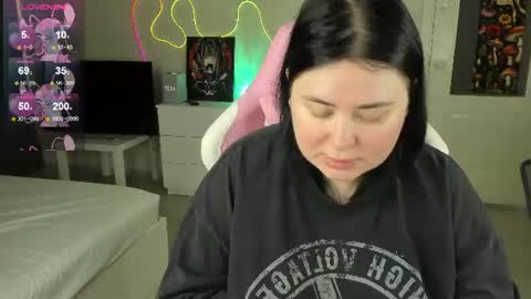 LinaBoo online show from 08.01.26