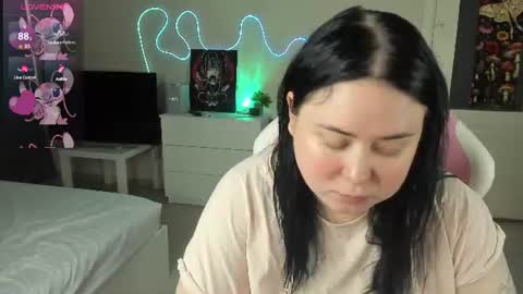 LinaBoo online show from 08.02.26