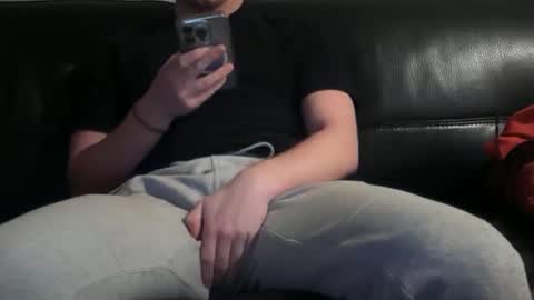 Snapshot of ben_beckett chatting on 12.16.25 ben online show from 12.16.25