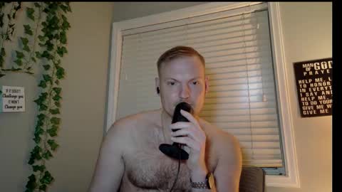 Snapshot of ben_dover10 chatting on 02.13.25 Ben online show from 02.13.25