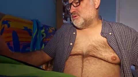 Snapshot of bendavewill chatting on 12.18.24 Bendavewill online show from 12.18.24