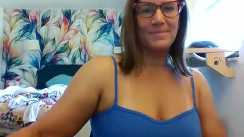 Becky online show from 11.14.25