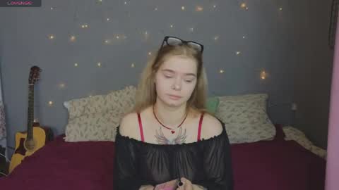 KENDALL  NATHAN online show from 04.15.26