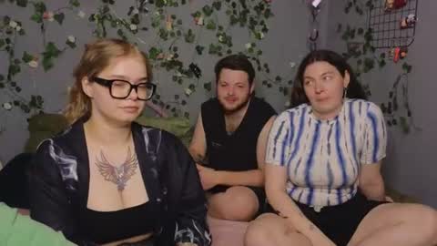 KENDALL  NATHAN online show from 07.23.26
