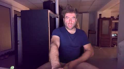 Snapshot of bengi1984 chatting on 10.19.25 Robert  1984 online show from 10.19.25
