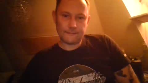 Snapshot of benizio_ chatting on 12.20.24 benizio online show from 12.20.24