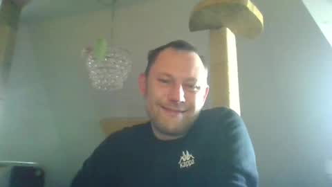 Snapshot of benizio_ chatting on 12.30.24 benizio online show from 12.30.24