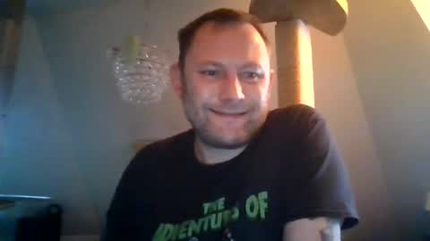 Snapshot of benizio_ chatting on 01.03.25 benizio online show from 01.03.25