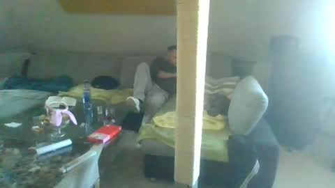 Snapshot of benizio_ chatting on 02.19.25 benizio online show from 02.19.25