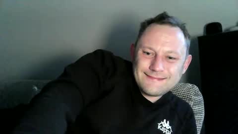 Snapshot of benizio_ chatting on 03.12.25 benizio online show from 03.12.25