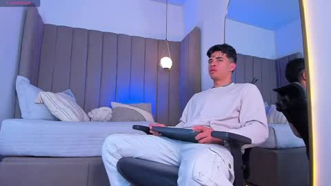 BENJAMIN online show from 05.17.26