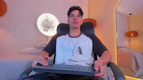 BENJAMIN online show from 05.31.26