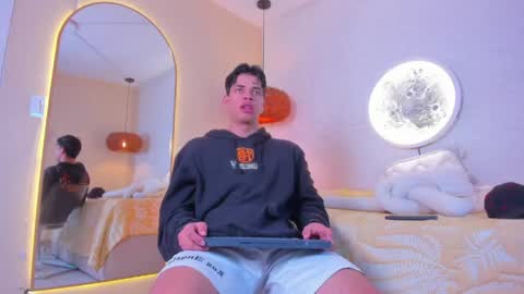 BENJAMIN online show from 06.04.26