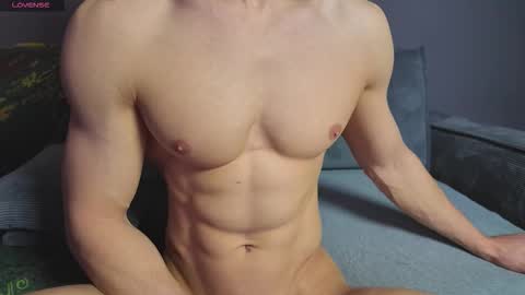 benjaminkarl02 online show from 11.25.25