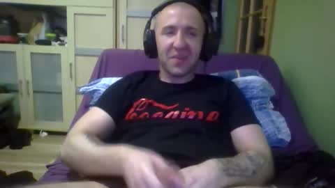 Snapshot of benko800 chatting on 09.17.25 PM4PASSWORD online show from 09.17.25