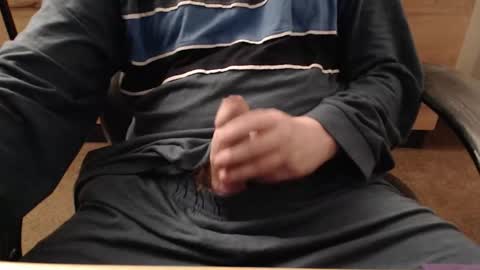 Snapshot of benni90er chatting on 11.17.25 benni90er online show from 11.17.25