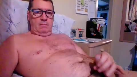 Snapshot of bennybutterfly007 chatting on 01.06.25 bennybutterfly007 online show from 01.06.25