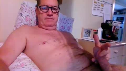 Snapshot of bennybutterfly007 chatting on 02.28.25 bennybutterfly007 online show from 02.28.25