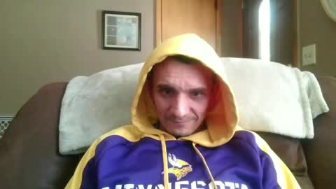 Snapshot of bennymn chatting on 02.16.25 benny and innocentvixon online show from 02.16.25