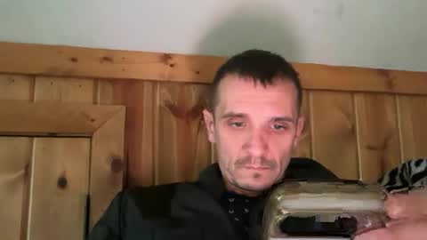 Snapshot of bennymn chatting on 02.15.26 benny and innocentvixon online show from 02.15.26