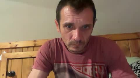 Snapshot of bennymn chatting on 06.19.26 benny and innocentvixon online show from 06.19.26