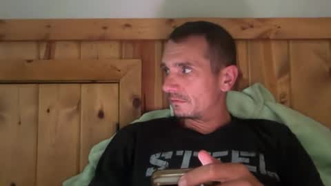 Snapshot of bennymn chatting on 07.15.26 benny and innocentvixon online show from 07.15.26